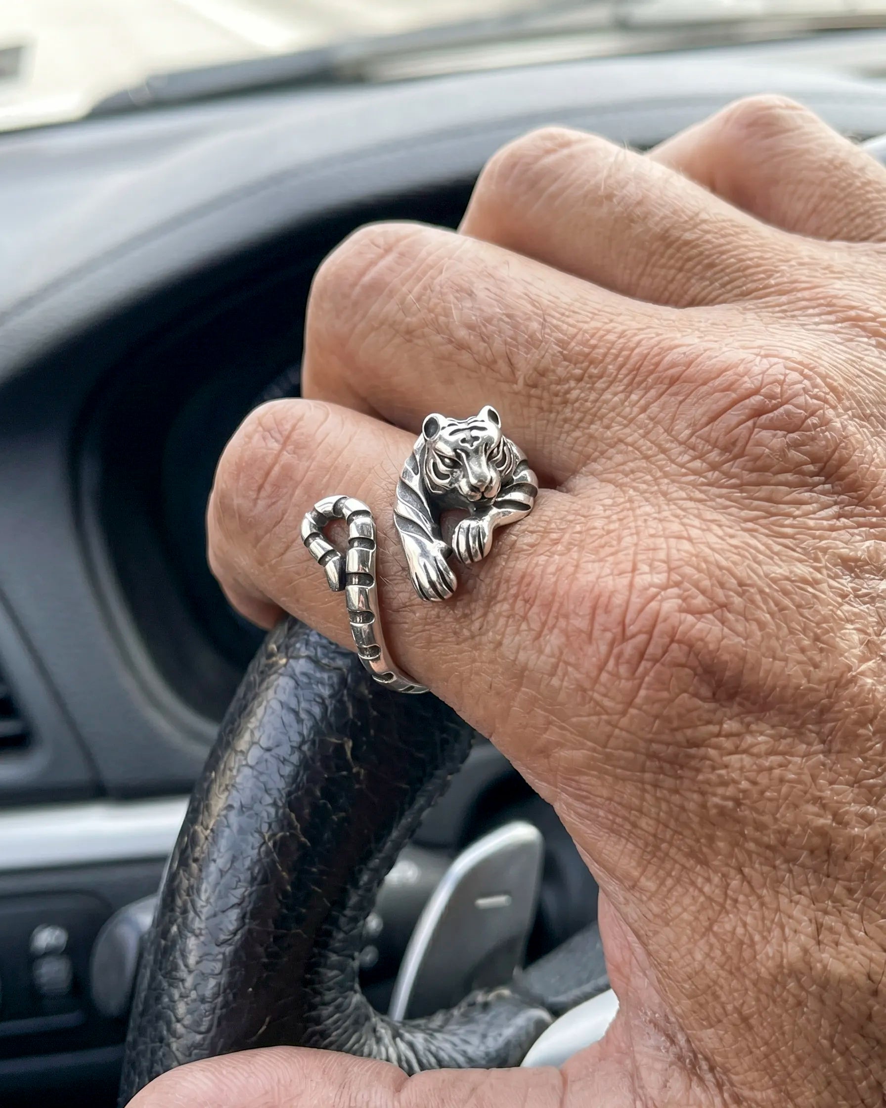 Anillo Tigre Salvaje – Ajustable