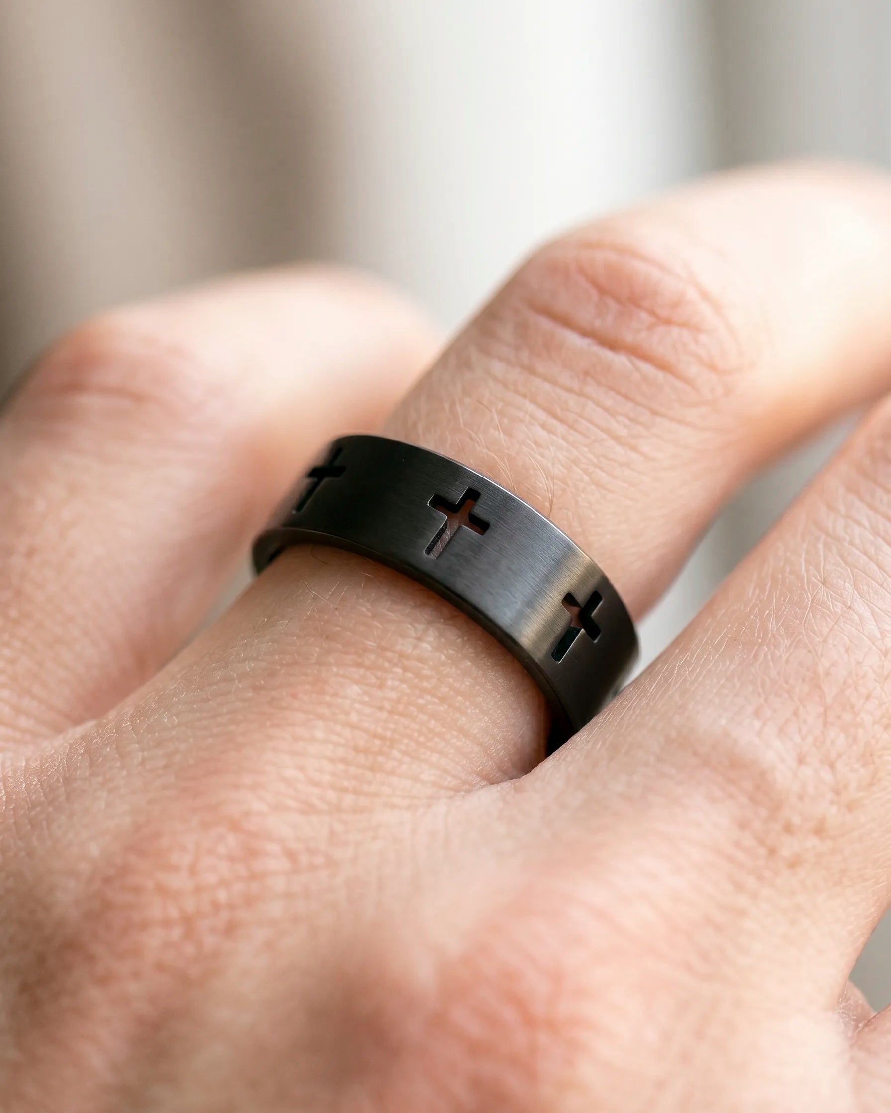 Anillo Cruces – Black Edition