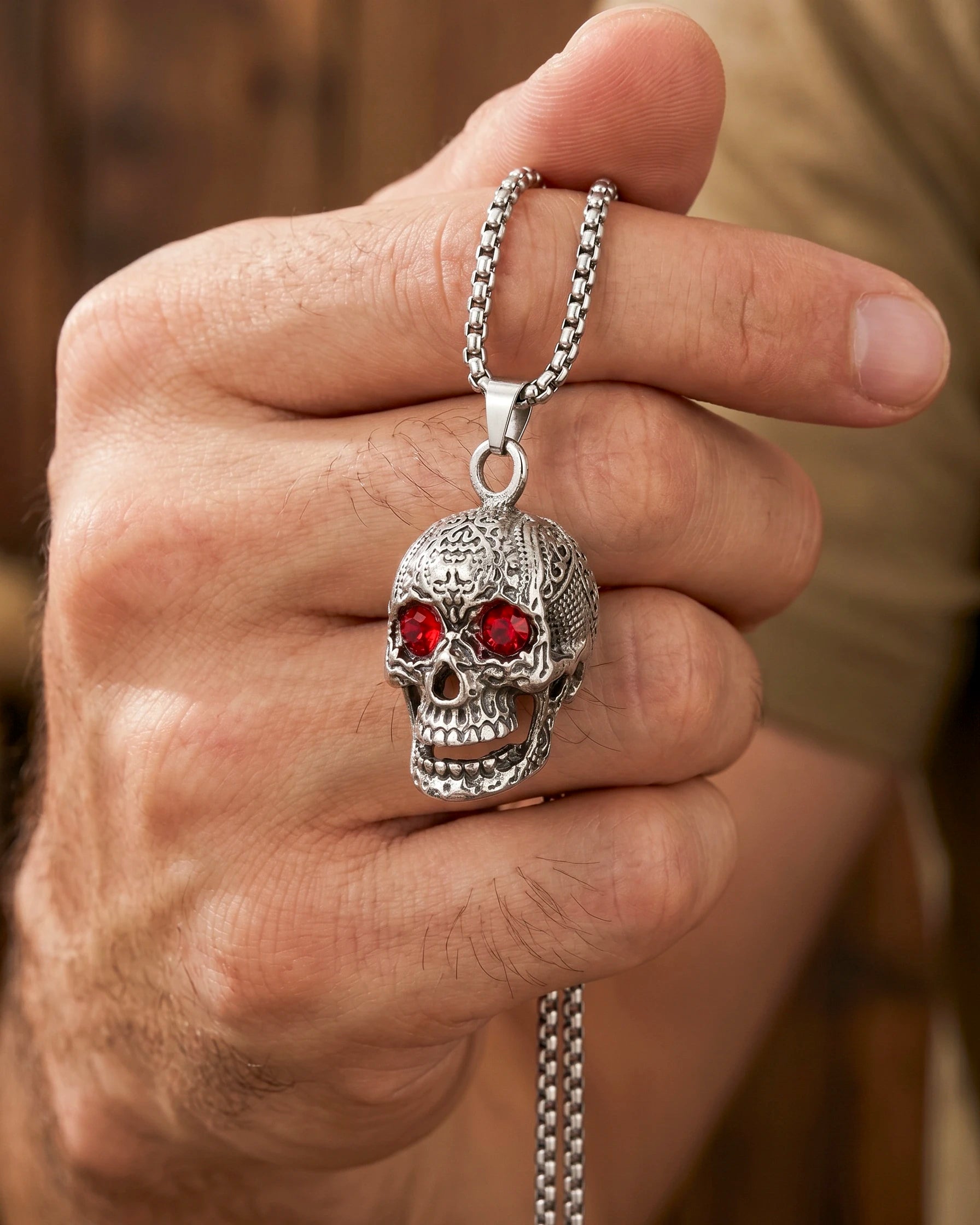 Collar Skull – Ojos Carmesí