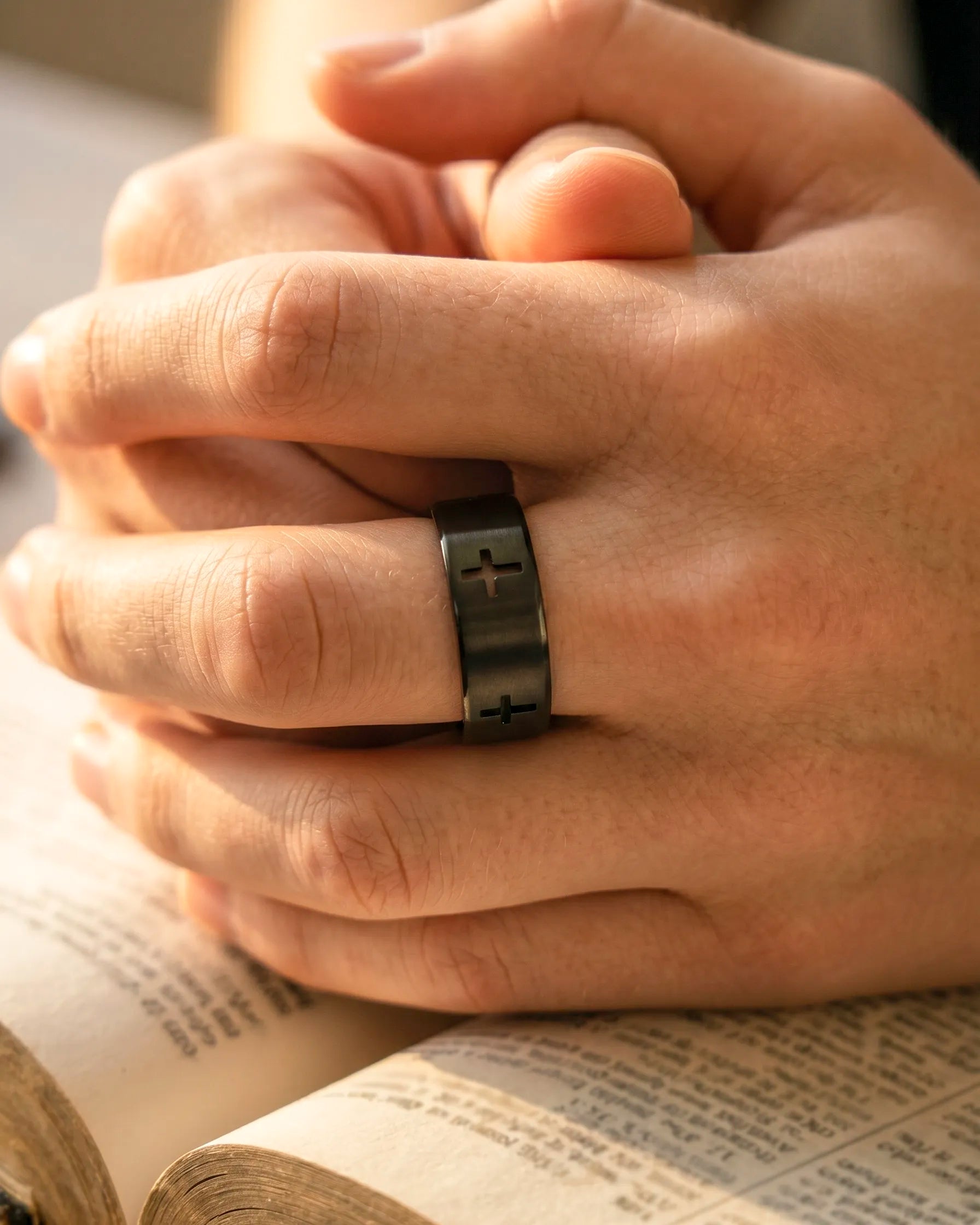 Anillo Cruces – Black Edition