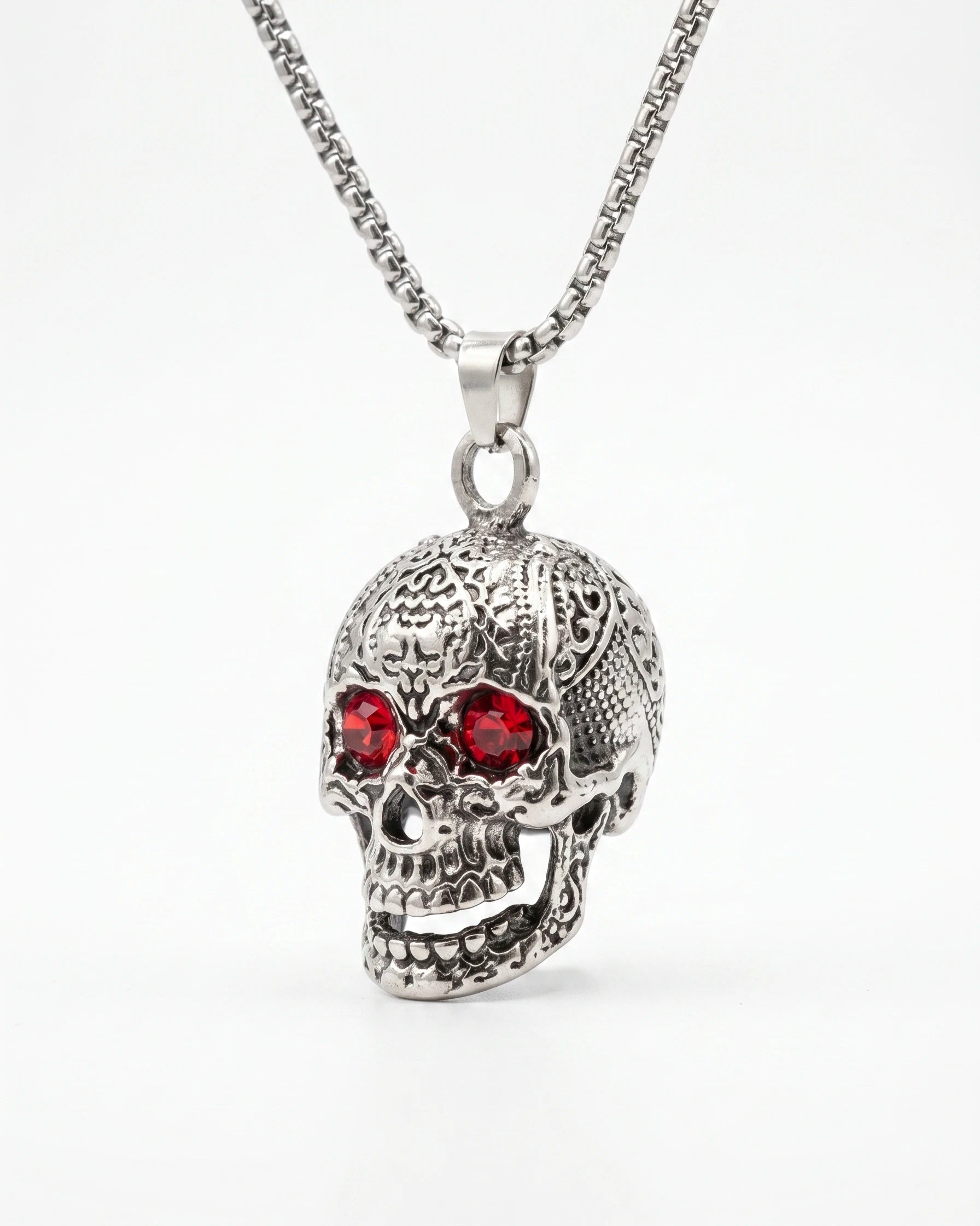 Collar Skull – Ojos Carmesí
