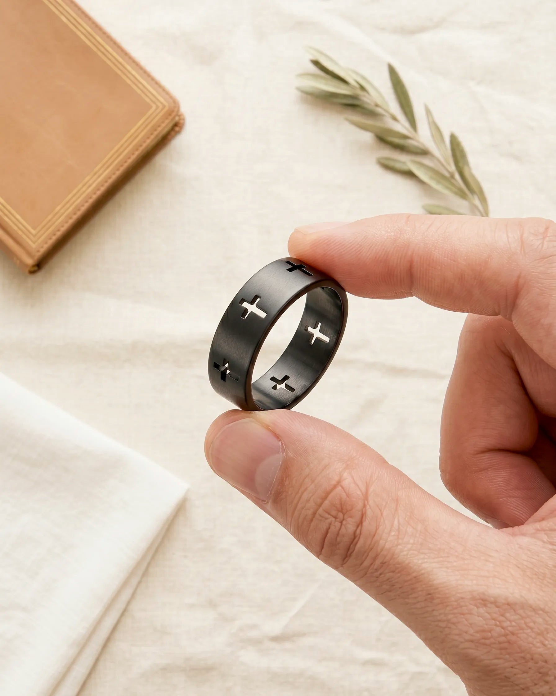 Anillo Cruces – Black Edition