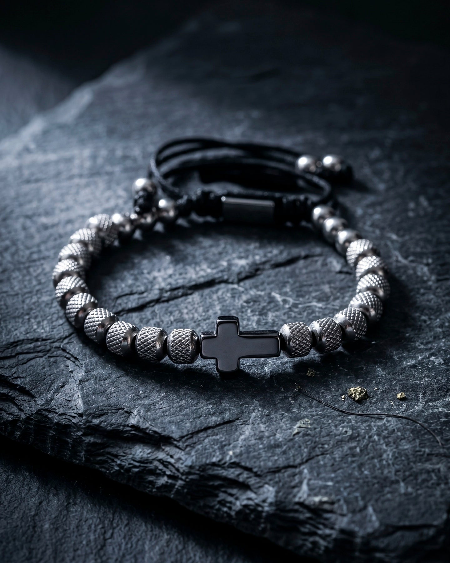 Pulseras Cruz – Negro y Plateado